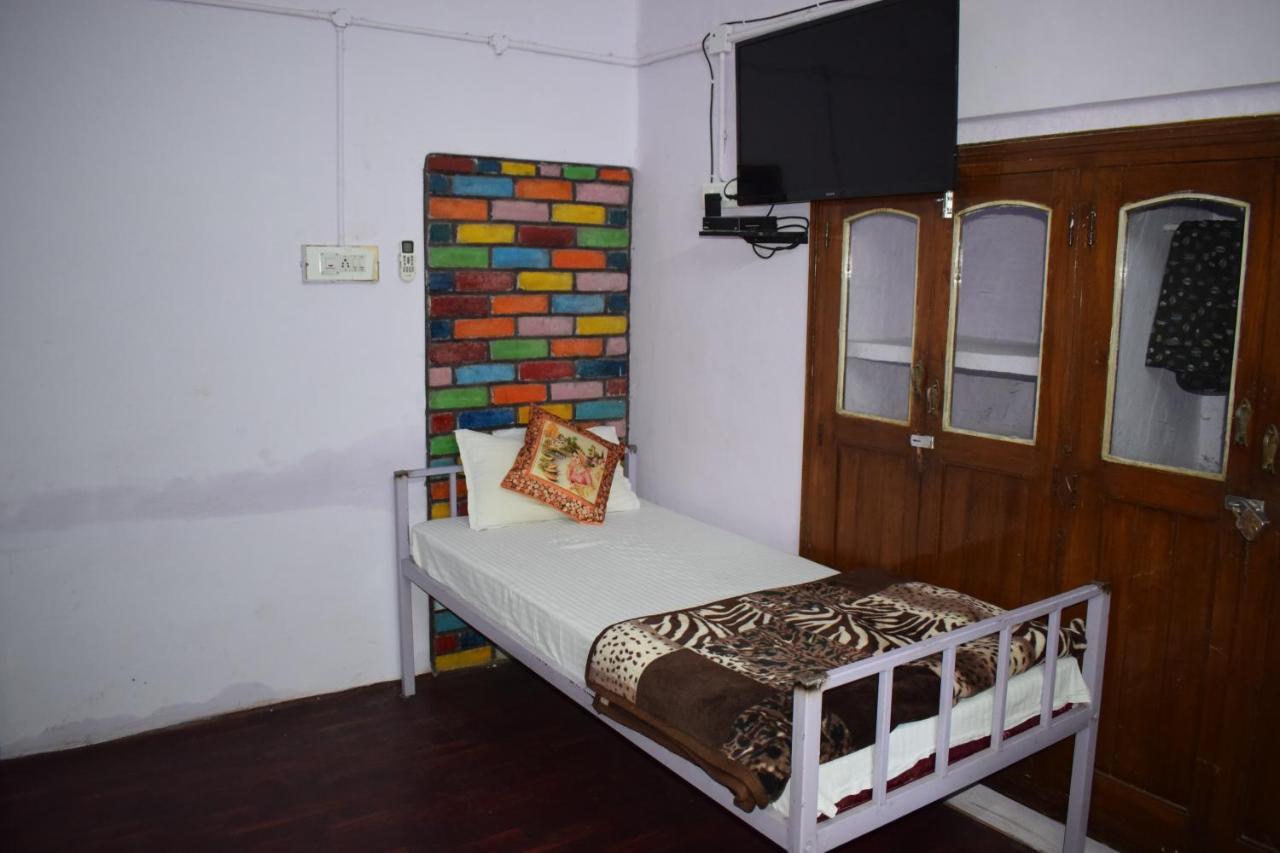 Travellers House Jodhpur Hostel จ๊อดปูร์ ภายนอก รูปภาพ